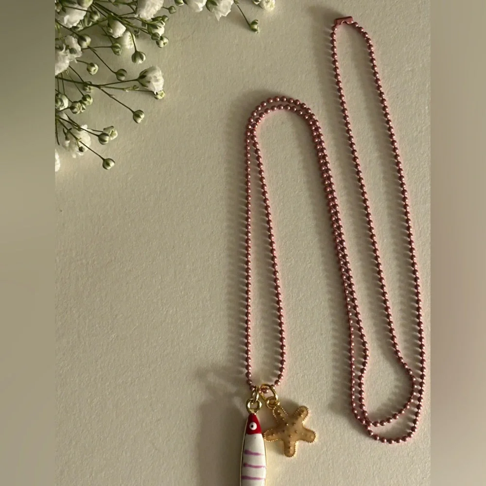 NWOT Necklace enamel pink & white striped Minnow, Starfish  charms, pink chain
